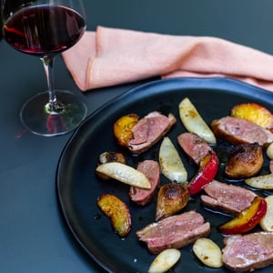 Duck And Peaches - Grotto Valletta - 652644