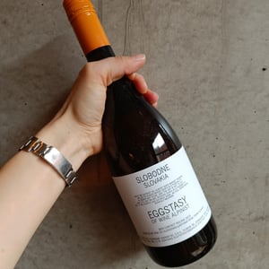 Eggstasy Of Wine Alpinist - Slobodné Vinárstvo - Majer Zemianske Sady - Michal Kuropka, Agnes Lovecká, Katarína Kuropková 