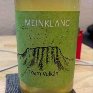 Meinklang - Weingut Michlits - Angela & Werner Michlits - Foam Vulkán