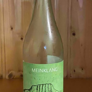 Foam Vulkán - Meinklang - Weingut Michlits - Angela & Werner Michlits 