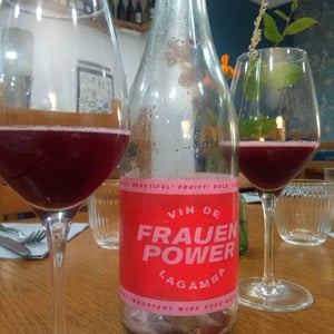 Frauenpower - Vin de La Gamba - Alanna Lagamba 