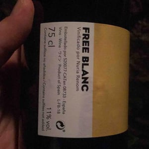 Free Blanc - Les Cantarelles - nuria-renom-suarez