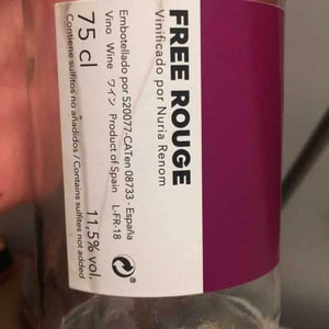 Free Rouge - Les Cantarelles - nuria-renom-suarez