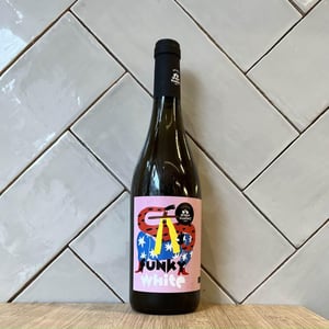 Funky White - Vinyes Tortuga - dido-jurriaan-4d
