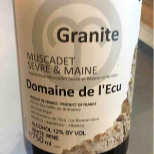 Granite - Domaine de L'Ecu - claire-fred-niger