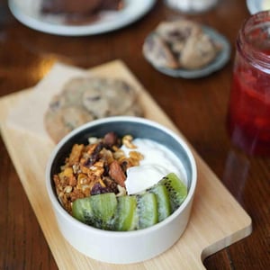 Granola Maison, Fromage Blanc De Manon, Fruits Frais - Friand - 777721