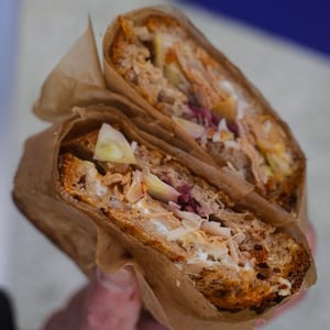 Grilled Cheese Pulled Pork, Pickles Chou Rouge, Chou Blanc Et Cheddar - Friand - 768904