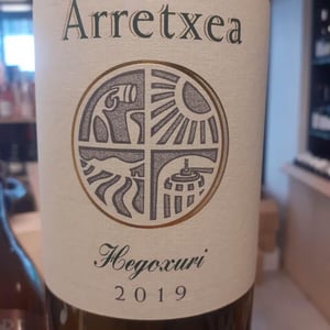 Hegoxuri - Arretxea - therese-michel-iban-theo-riouspeyrous