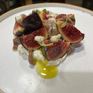Higos, Stracciatella, Anchoas Y Queso Azul - La Gresca - 707927