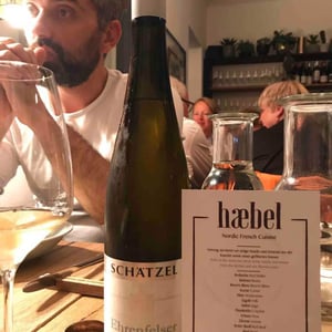Ehrenfelser - Weingut Schätzel - kai-schatzel-jule-eichblatt