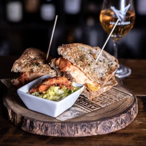 Hot Club Sandwich - Garage Bar - 806506