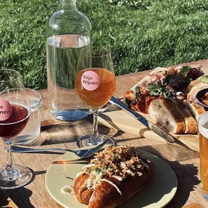 Hot Dog And Bites - Blije Wijnen - 547533