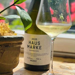 Hausmarke Supernatural Weiss - Weingut Moric - roland-velich