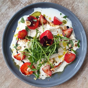 House Stracciatella / Strawberries - L’Atitude 51 Wine Cafe - 619415