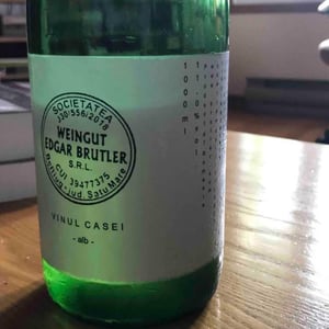 Weingut Edgar Brutler - Johann, Katharina, & Edgar Brutler, Philipp Heinzl - Vinul Casei