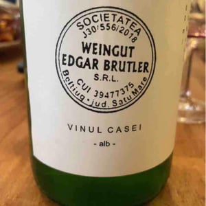 Weingut Edgar Brutler - Johann, Katharina, & Edgar Brutler, Philipp Heinzl - Vinul Casei