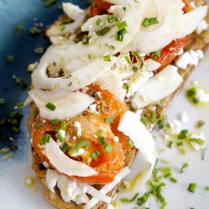 Hummus Toastie - Coffee & Waves - 790601