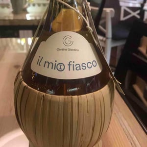 Il Mio Primo Fiasco - Cantina Giardino - antonio-di-gruttola-daniela-de-gruttola