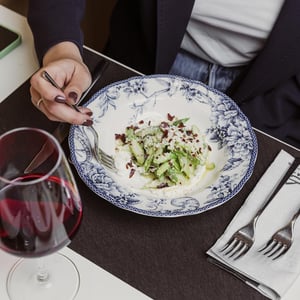 Insalata Di Asparagi Con Grana E Spalla Cotta Croccante Su Crema Di Ricotta - LaCucina - 783756