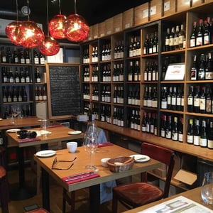 inside our winebar - Dyletanci