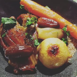 Jarret De Veau Confit Et Semoule - L’Anversis Table de Montagne - 619884