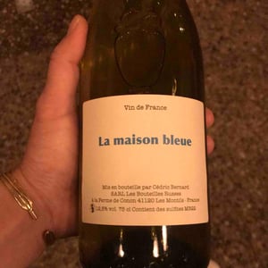 La maison bleue - Bouteilles russes - cedric-bernard-et-roxane-rigault -2022