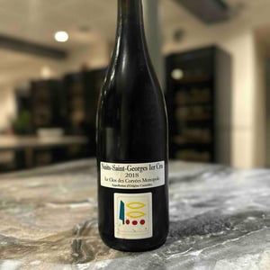 Le Clos des Corvées - Domaine Prieuré Roch - henry-frederic-roch-yannick-champ