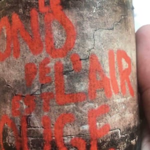 Le Fond De L'air Est Rouge