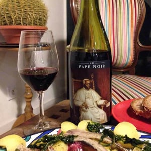 Le Pape Noir - Les Vignerons d'Estézargues - les-vignerons-destezargues