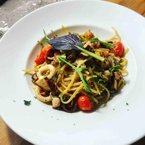 Liguini Maison, Poulpes Et Calamars - Restaurant L’Ecurie - 464232