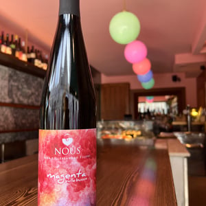 Magenta sulle bucce - Nous vini di luce - Alessandro Filippi -2021
