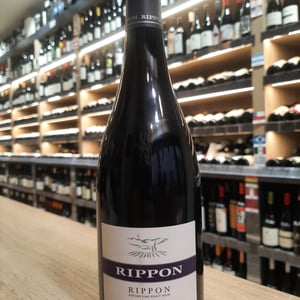 MATURE VINE PINOT NOIR - Rippon - Mills Family & Team 