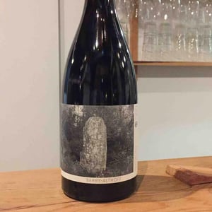 Menhir 2022 - Domaine Berry - Althoff & Le Quai à Raisins - imogen-berry-robin-althoff -2022