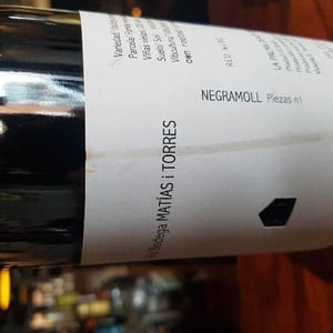 Negramoll Piezas No. 1 - Bodega Juan Matías Torres - victoria-e-torres-pecis