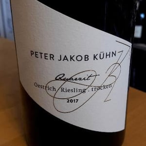 Oestrich - Weingut Peter Jakob Kühn - angela-peter-jakob-kuhn