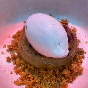 Oignon Caramélisé, Crumble Noisette Et Piment Fume, Crème Montée - Ja’ayl - 732398