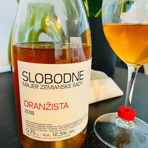 Oranzista - Slobodné Vinárstvo - Majer Zemianske Sady - Michal Kuropka, Agnes Lovecká, Katarína Kuropková 