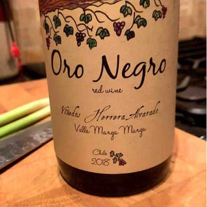 Oro Negro - Viñedos Herrera Alvarado - Carolina Alvarado & Arturo Herrera 