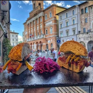 Panino Con Carpaccio Speziato E Verdure Croccanti - Enoteca Artemisia - 385423