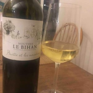 Pérette Et Les Noisetiers