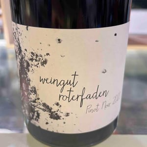 Pinot Noir - Weingut Roterfaden - olympia-samara-hannes-hofmann