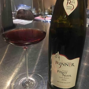 Domaine Christian Binner - Christian Binner et son équipe - Pinot Noir Cuvée Béatrice