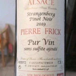 Domaine Pierre Frick - Jean-Pierre, Chantal et Thomas Frick - Strangenberg Pinot Noir