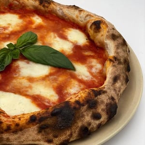 Pizza Margherita - Birraria la Corte - 505866