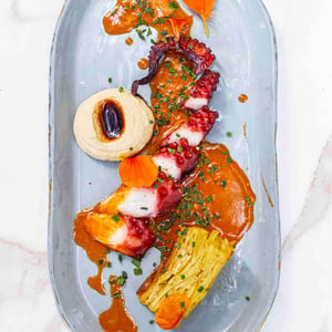 Poulpe Grillé, Sauce Piquillos Et Dauphinois - Foufou - 686811