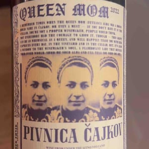 Queen Mom - Pivnica Čajkov - Marek Uhnák 