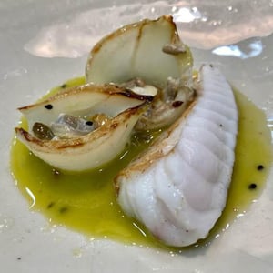 Rape Con Berberechos Y Cebolla Dulce A La Brasa - Restaurante Riff - 512128
