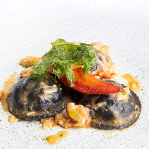 Ravioli Al Nero Di Seppia Con Astice - Il Vespero - 793255