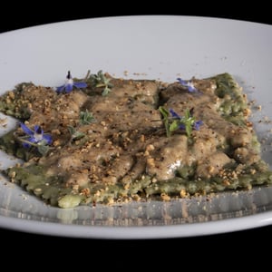 Ravioloni Di Erette E Sarazzu Con Salsa Di Nocciole Misto Chiavari - La Brinca - 613830