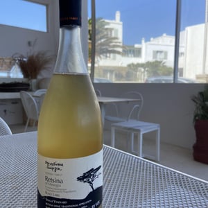Retsina Mesogion black label - Georgas Family - dimitris-georgas -2021
